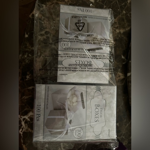 Wedding favour boxes - Picture 2 of 2